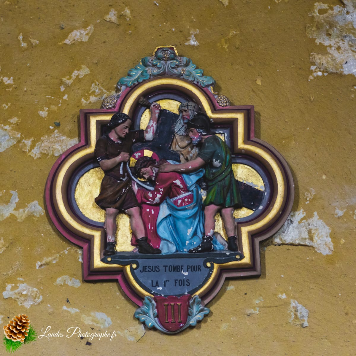 🗝️ L'Église Saint-Pierre d'Angresse : Du Roman au Gothique Église Saint-Pierre d