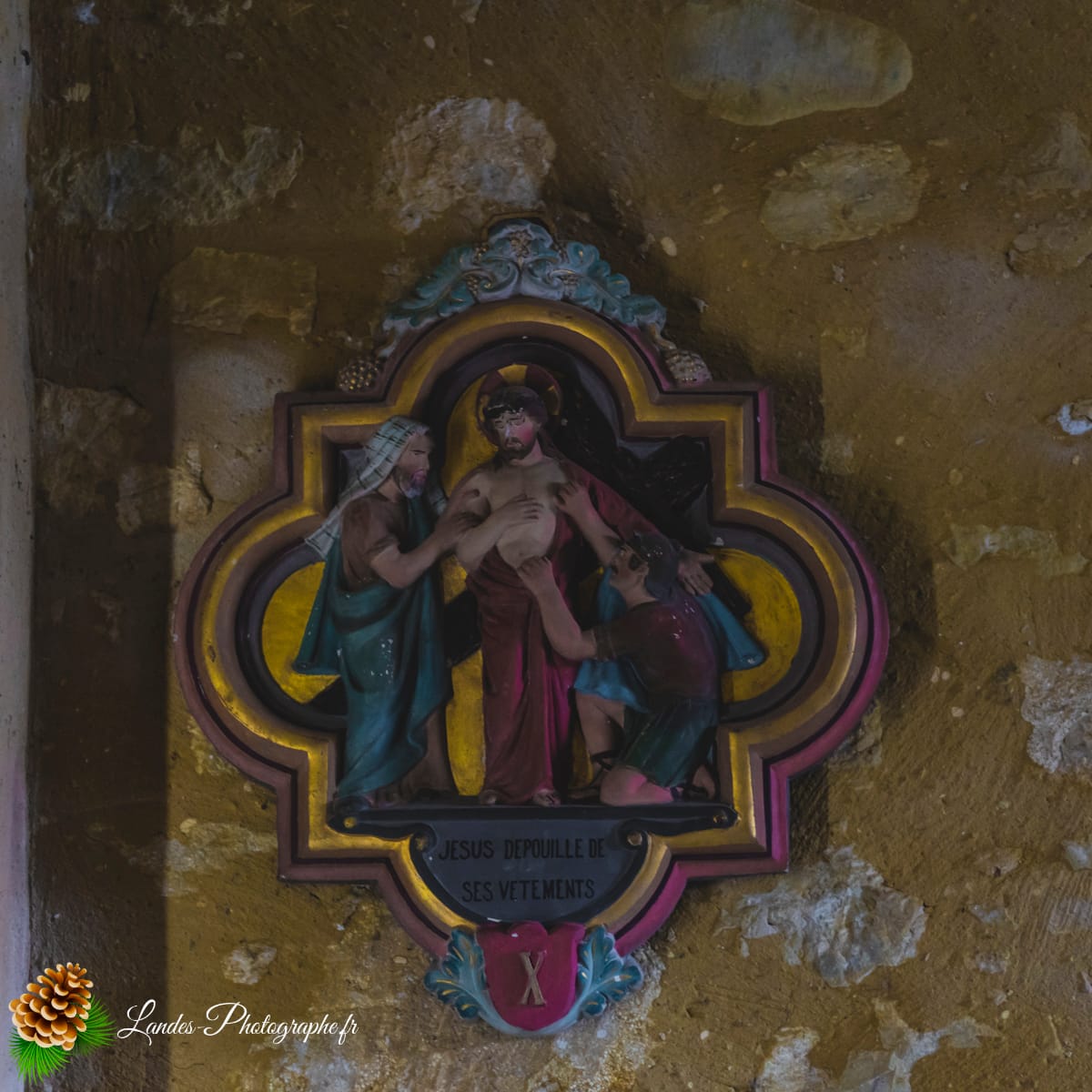 🗝️ L'Église Saint-Pierre d'Angresse : Du Roman au Gothique Église Saint-Pierre d