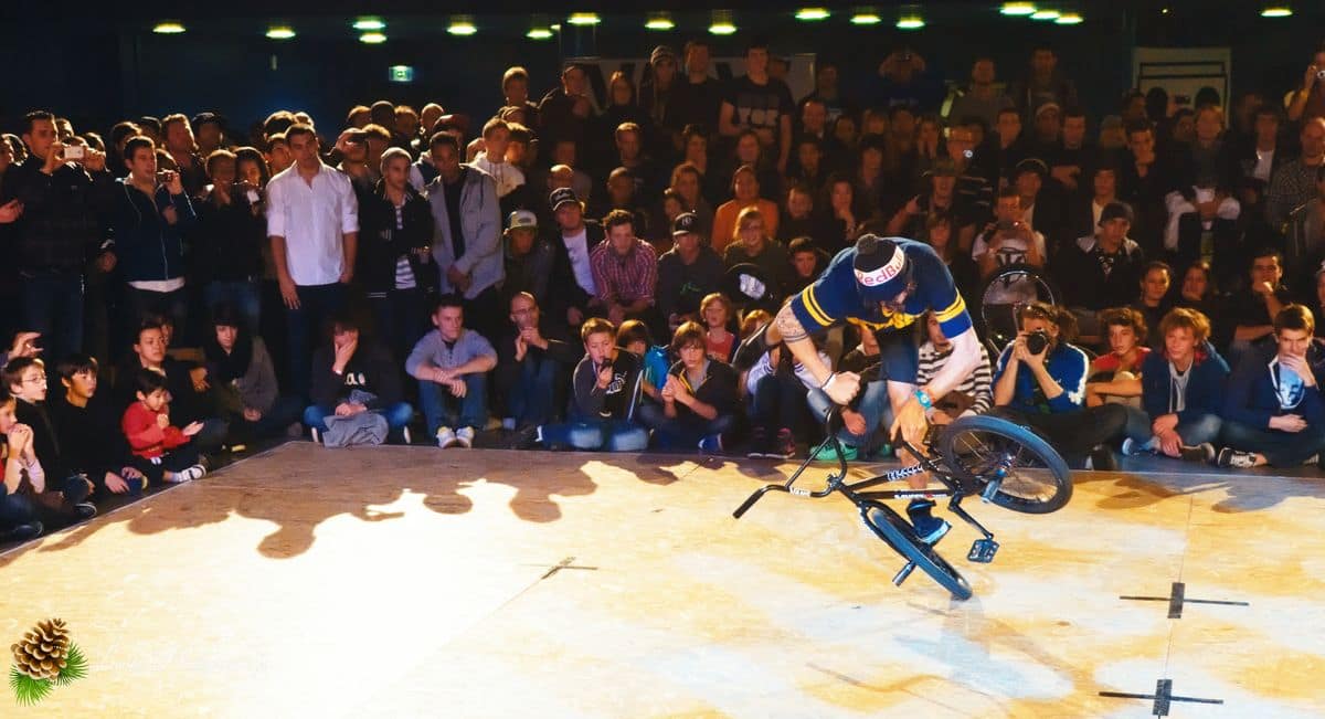 🚲 Flat BMX : Le Reportage Officiel aux Vibrations Urbaines 2010 de Pessac Flat BMX aux Vibrations Urbaines 2010