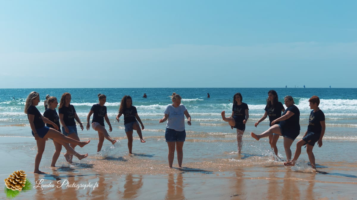 🎉 EVJF de Charlotte : L'été, le Sable et les Amies à Capbreton EVJF de Charlotte