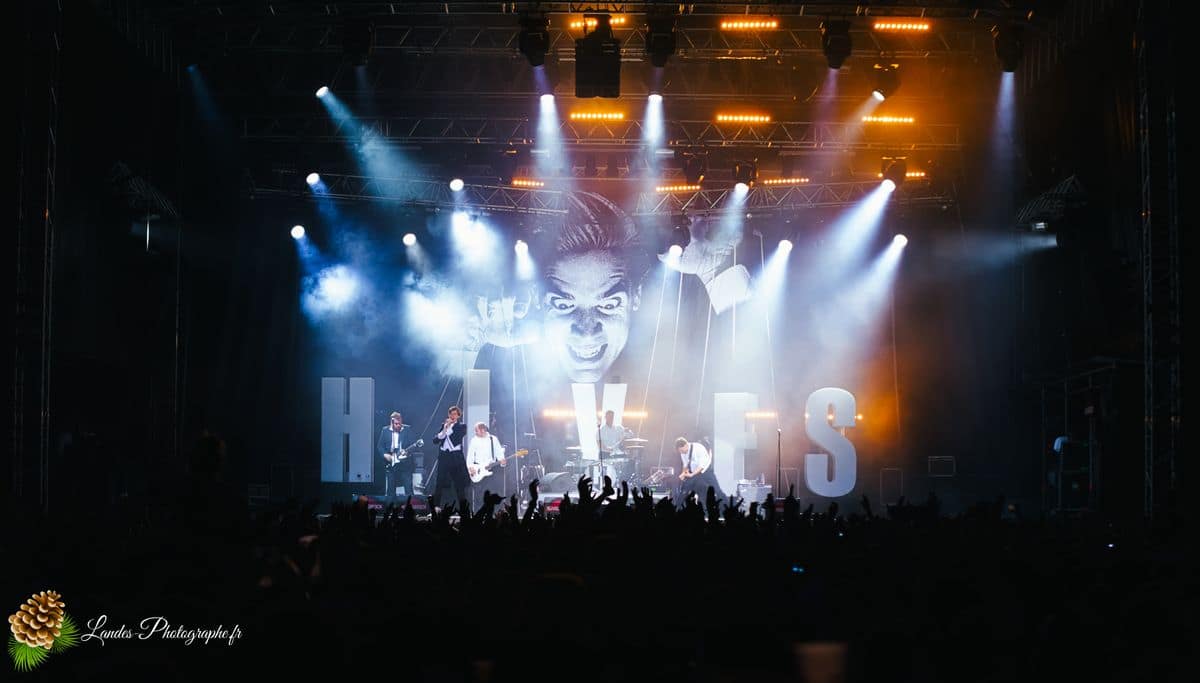 🎤 The Hives au Garorock 2012 : L'Élégance Explosive du Garage Rock The Hives en concert au Garorock 2012