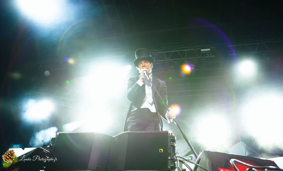 🎤 The Hives au Garorock 2012 : L'Élégance Explosive du Garage Rock The Hives en concert au Garorock 2012
