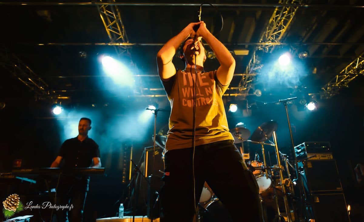 🤘 E-Breed : La Rage Bordelaise au Big Fuzz de Jonzac 2012 E-Breed en concert au Big Fuzz de Jonzac 2012