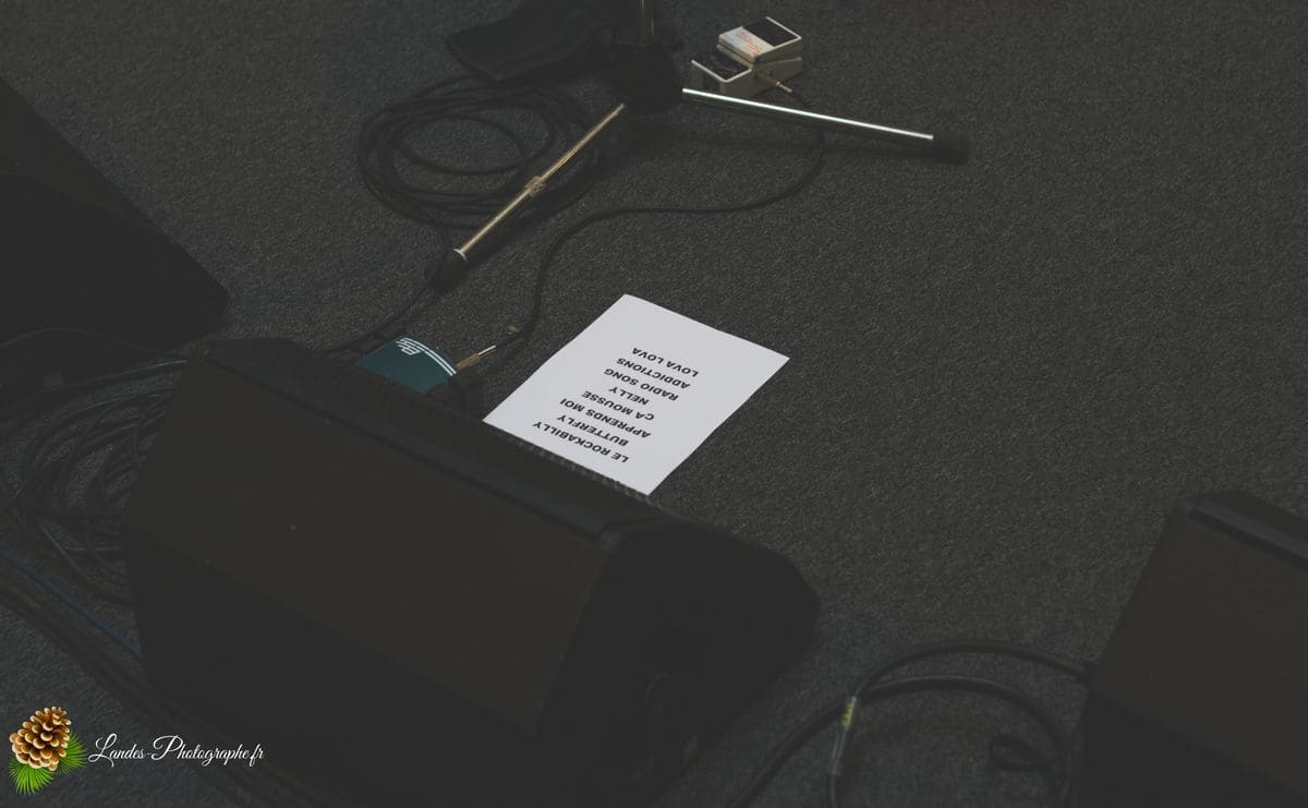 ✨ Superbus en Acoustique : L'Événement Show Case au Virgin Megastore de Bordeaux Superbus en showcase au Virgin Megastore de Bordeaux