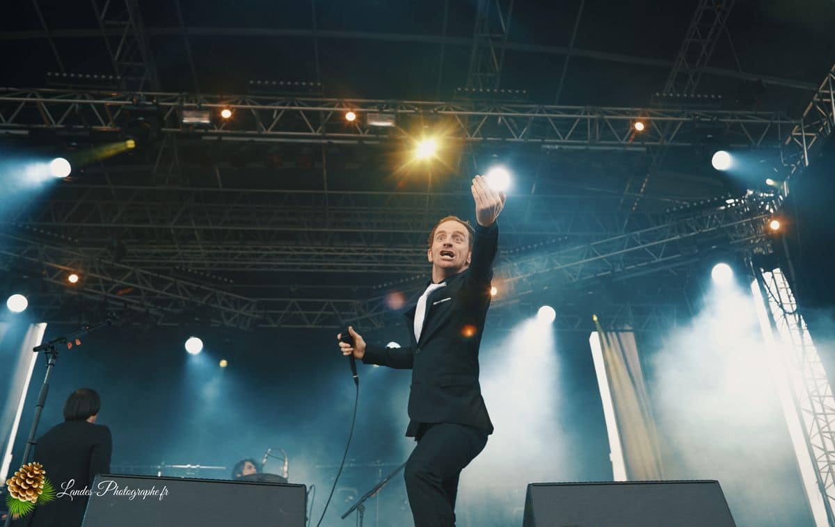🎸 Dionysos en Concert au Garorock 2012 : La Folie Scénique de Mathias Malzieu Dionysos en concert au Festival Garorock 2012