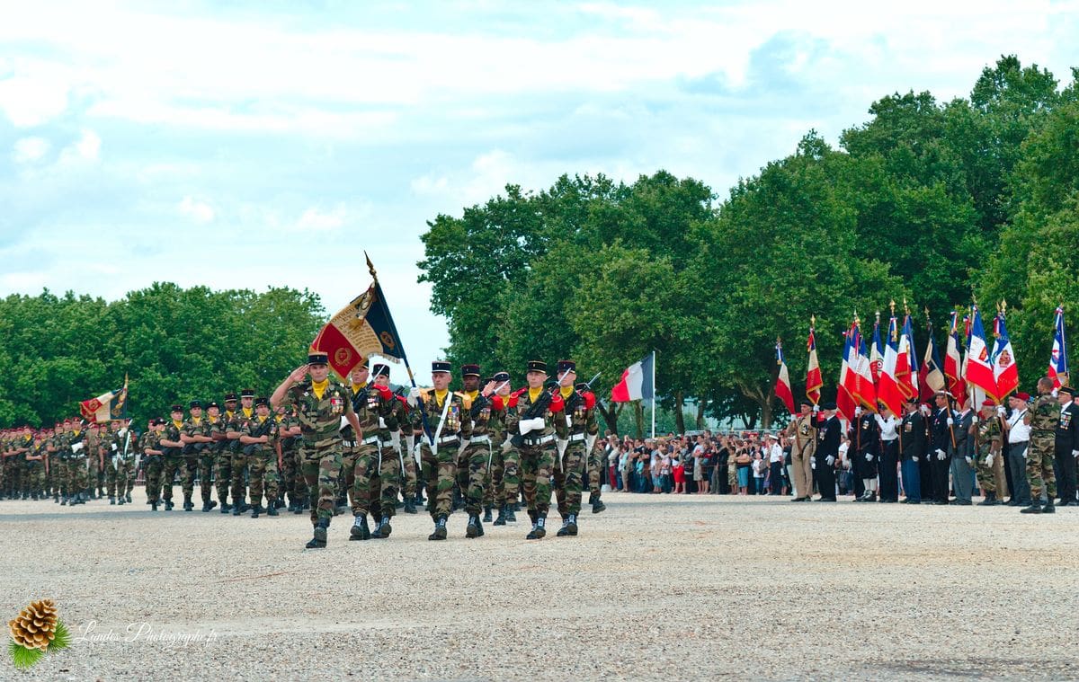 đ«đ· SolennitĂ© RĂ©publicaine : Reportage de la CĂ©rĂ©monie du 14 Juillet Ă Bordeaux CĂ©rĂ©monie du 14 Juillet Ă Bordeaux