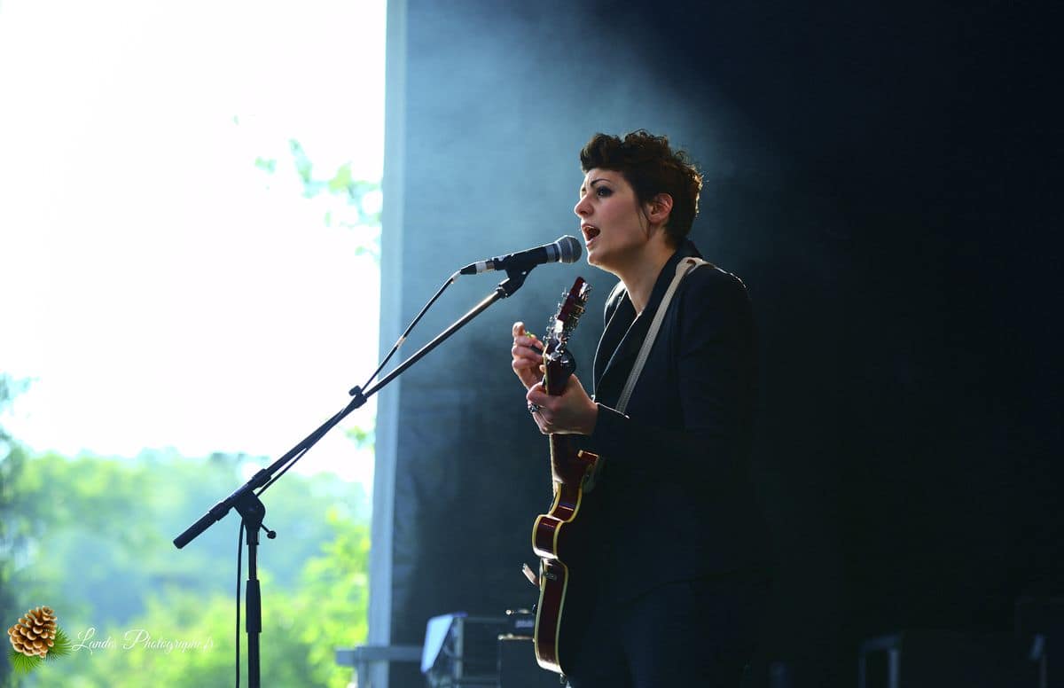 🎶 Mell en concert au Festival En Bonne Voix 2014 Mell en live au Festival En Bonne Voix 2014