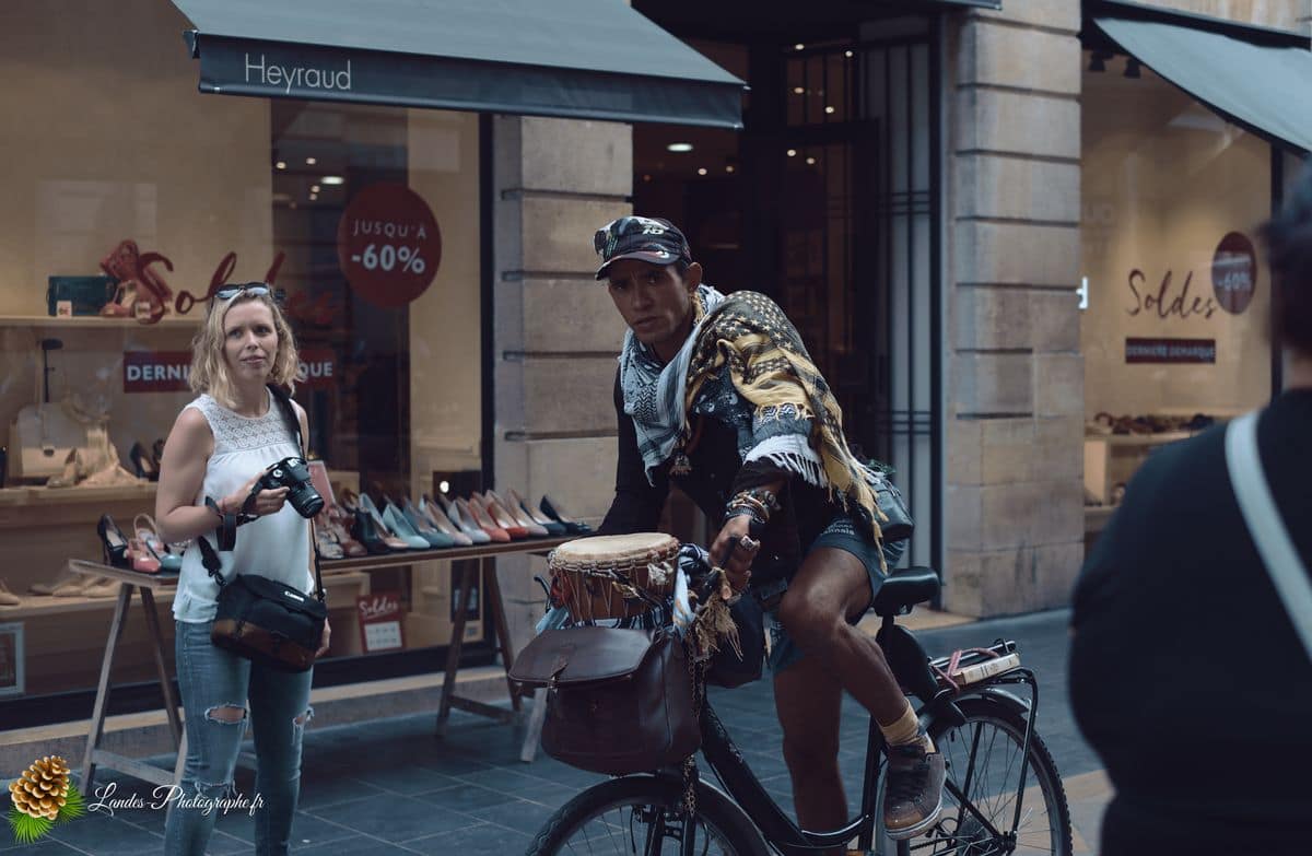📸 Chroniques de la Rue : Street Photographie à Bordeaux Street Photo a Bordeaux