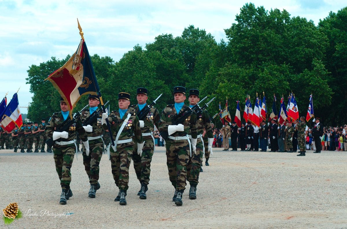 đ«đ· SolennitĂ© RĂ©publicaine : Reportage de la CĂ©rĂ©monie du 14 Juillet Ă Bordeaux CĂ©rĂ©monie du 14 Juillet Ă Bordeaux