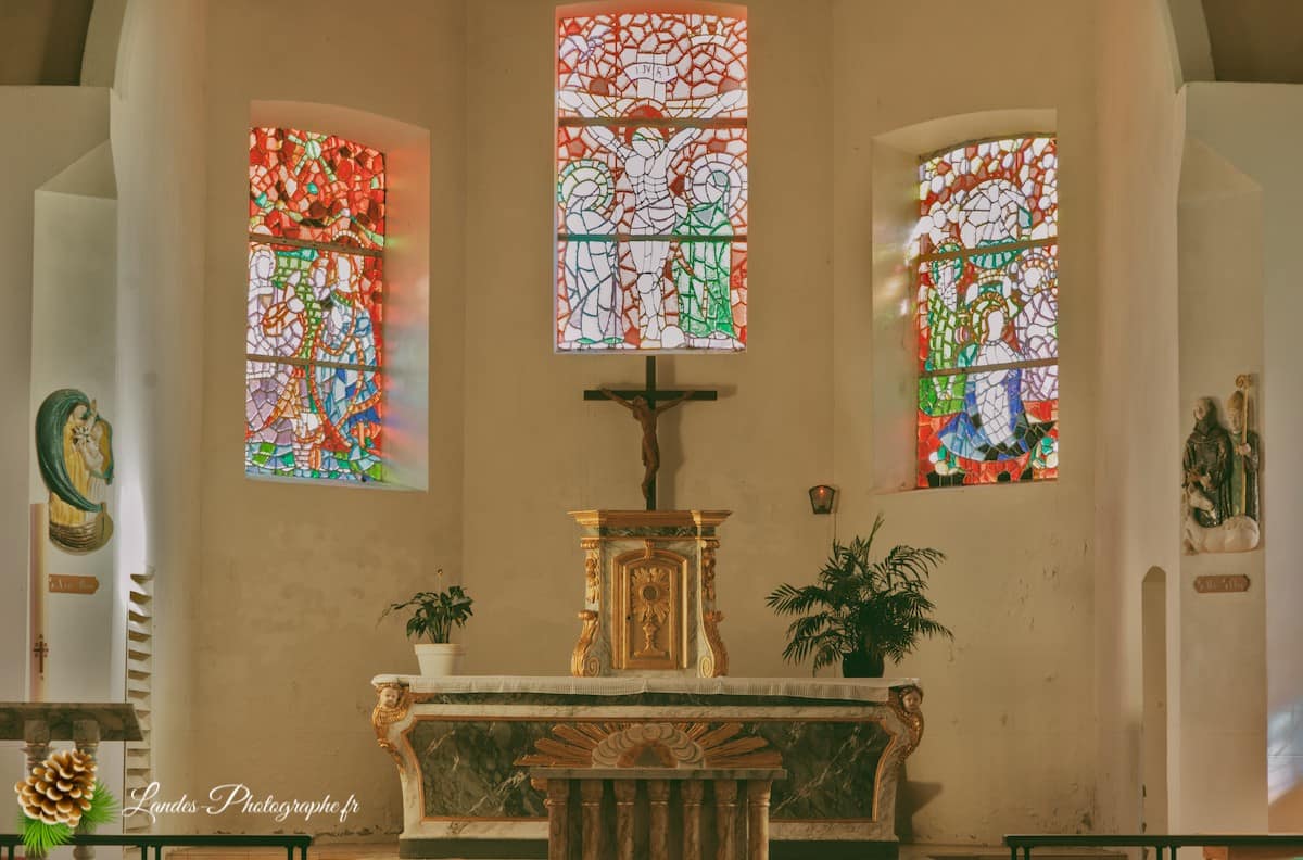 ⛪ L'église Saint-Éloi de Roscanvel L’église Saint Éloi à Roscanvel