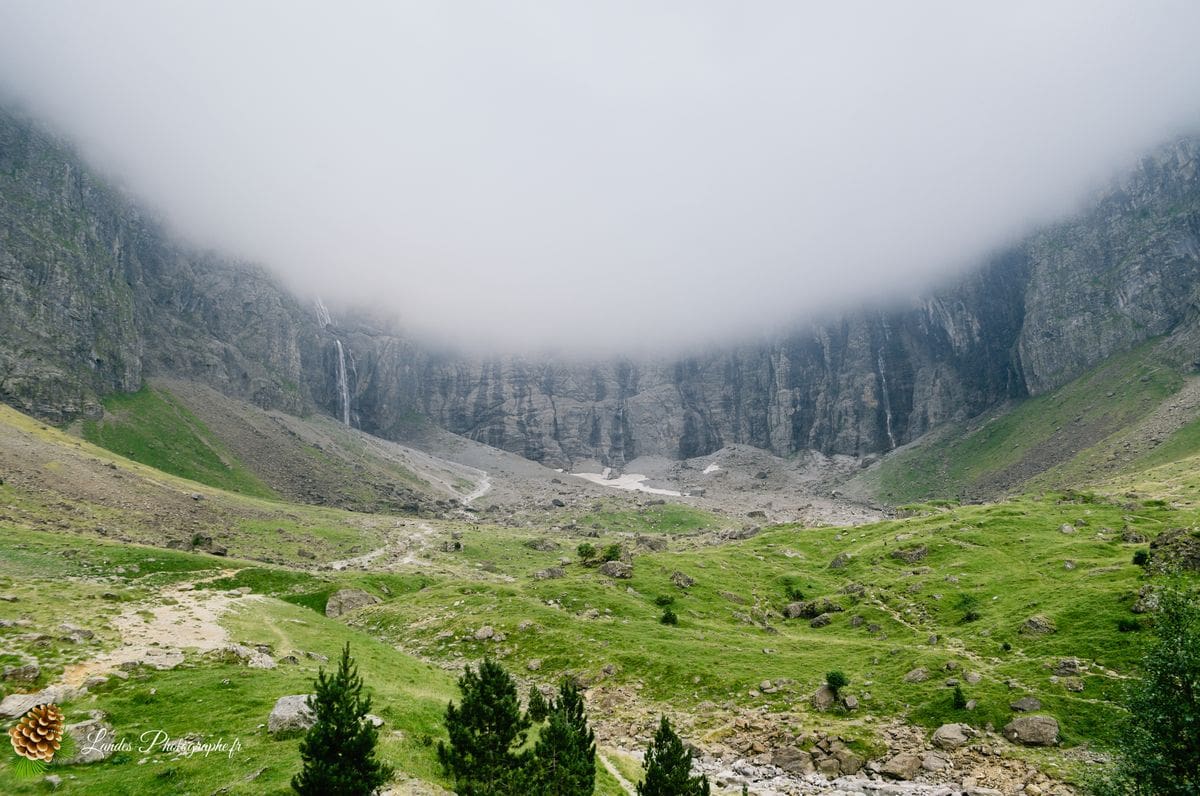 ⛈️ Gavarnie sous Tension : Quand l'Orage Enveloppe le Géant de Glace Cirque de Gavarnie