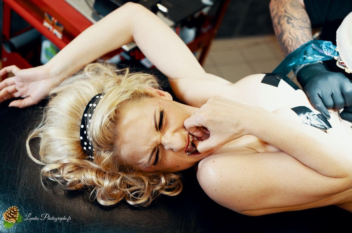 💄 Pinup Tatouage : Séance Portrait avec Cathy au Crab Tattoo à Pessac Pinup tatouage