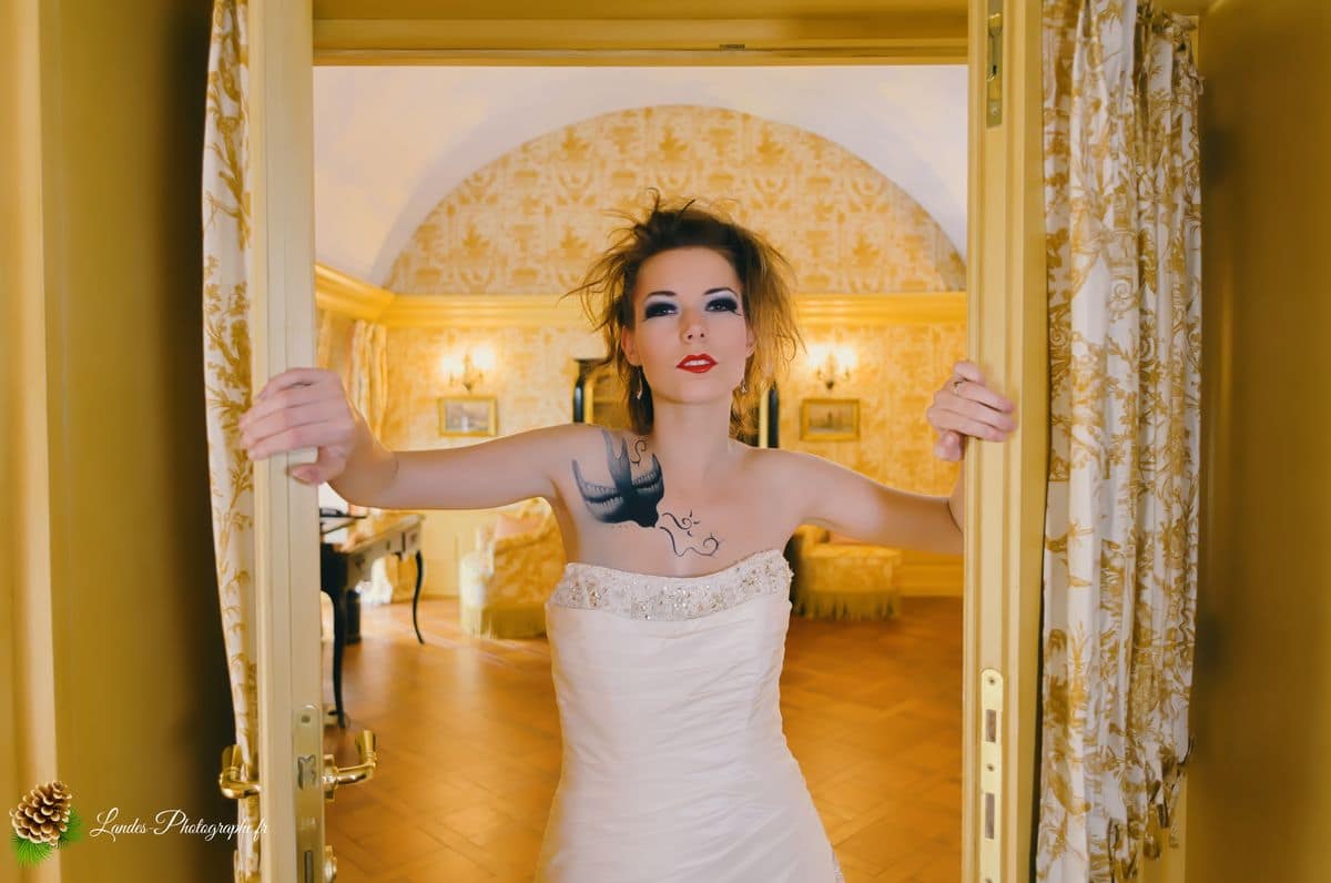 ✨ L'Élégance Intime : Séance Créateur de Robe de Mariée au Château de Mirambeau Agnès au Chateau de Mirambeau