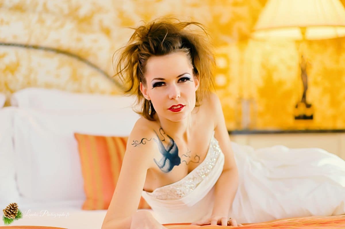 ✨ L'Élégance Intime : Séance Créateur de Robe de Mariée au Château de Mirambeau Agnès au Chateau de Mirambeau