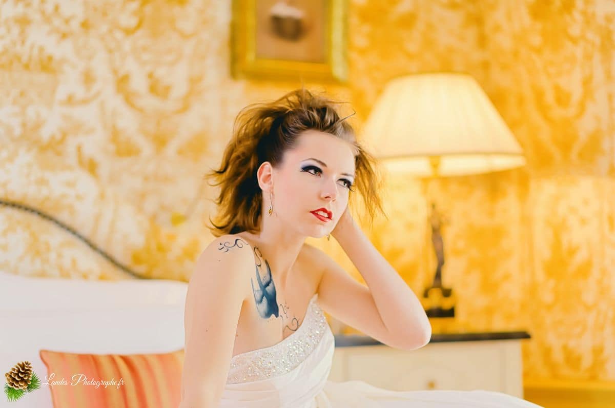 ✨ L'Élégance Intime : Séance Créateur de Robe de Mariée au Château de Mirambeau Agnès au Chateau de Mirambeau