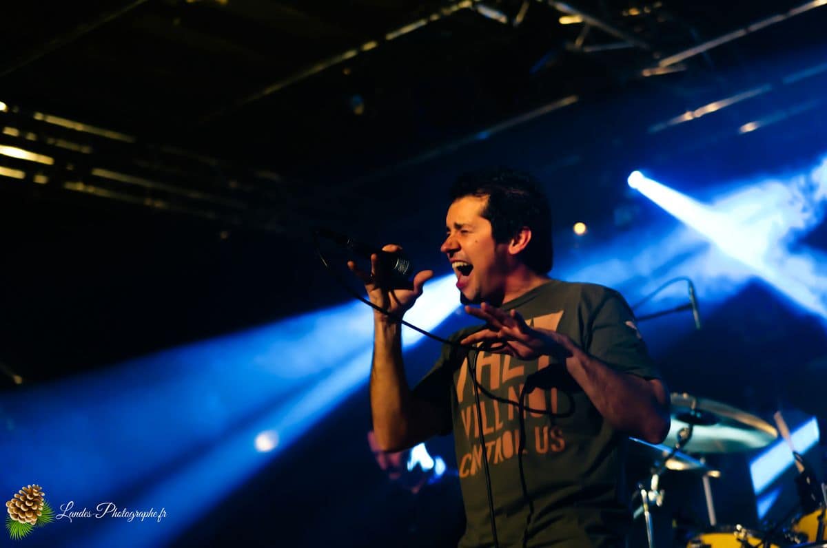 🤘 E-Breed : La Rage Bordelaise au Big Fuzz de Jonzac 2012 E-Breed en concert au Big Fuzz de Jonzac 2012