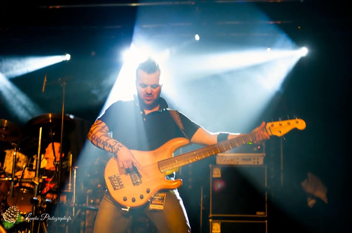 🤘 E-Breed : La Rage Bordelaise au Big Fuzz de Jonzac 2012 E-Breed en concert au Big Fuzz de Jonzac 2012