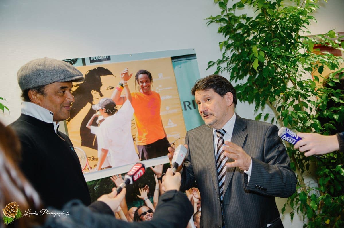 đŸ Reportage Officiel pour la Ville de Pessac : Inauguration de "FĂȘte le Mur" avec Yannick Noah Inauguration FĂȘte le Mur Ă Pessac