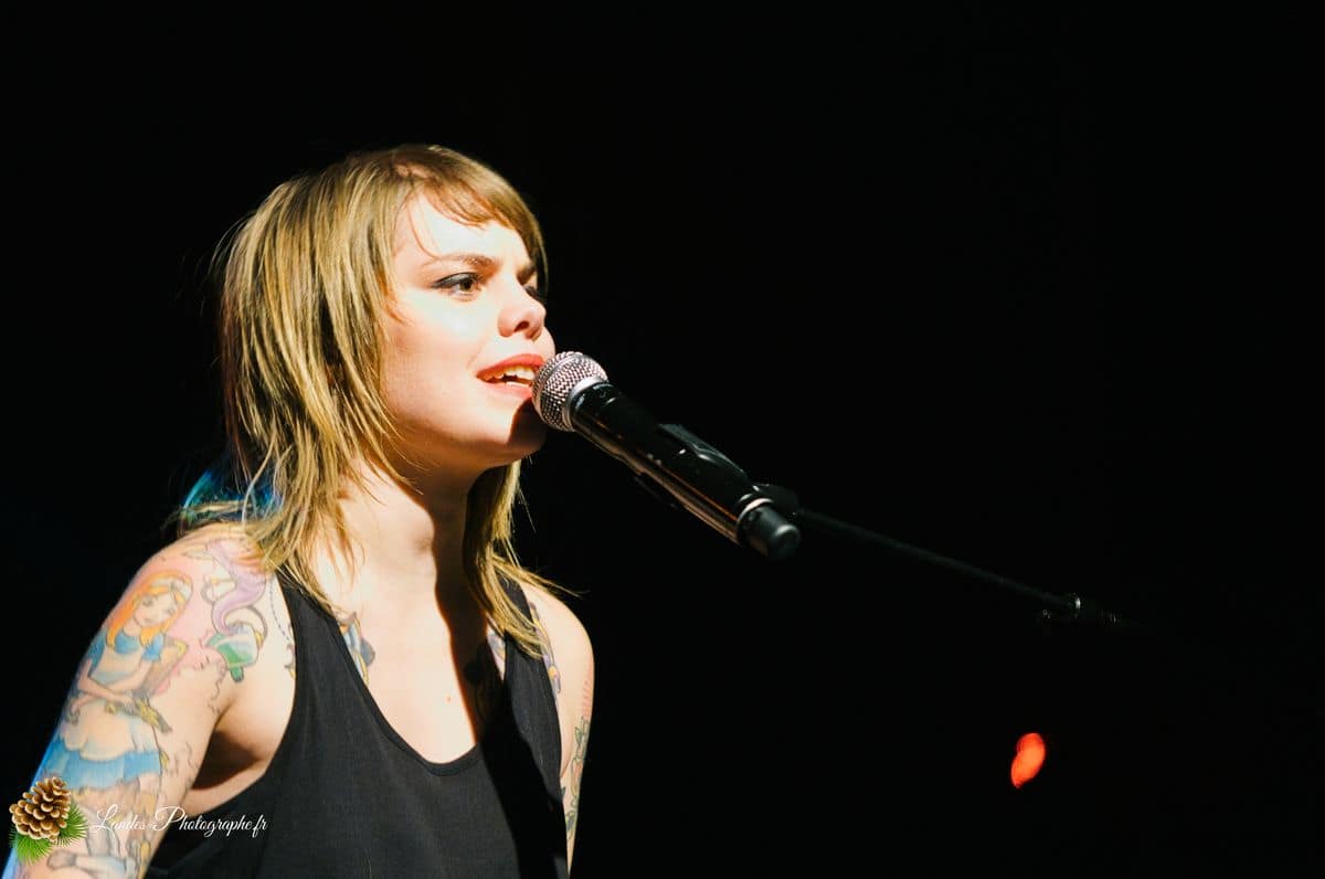 🎹 Cœur de Pirate : Intimité et Mélancolie à la Rock School Barbey de Bordeaux Cœur de Pirate à la Rock School Barbey de Bordeaux