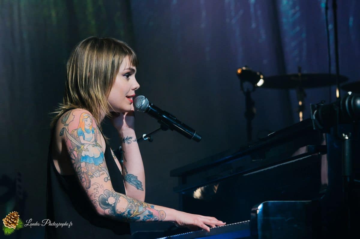 🎹 Cœur de Pirate : Intimité et Mélancolie à la Rock School Barbey de Bordeaux Cœur de Pirate à la Rock School Barbey de Bordeaux