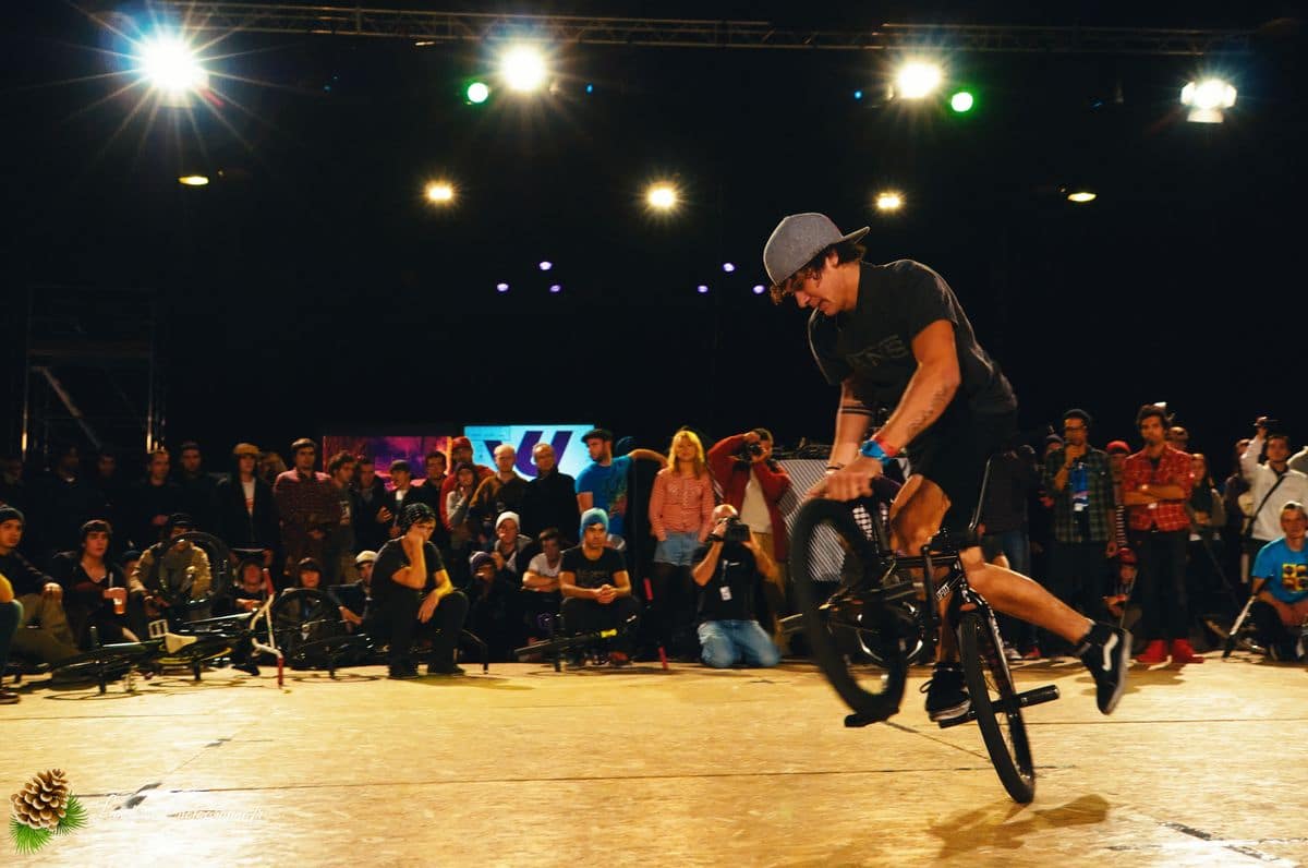 🚲 Flat BMX : Le Reportage Officiel aux Vibrations Urbaines 2010 de Pessac Flat BMX aux Vibrations Urbaines 2010