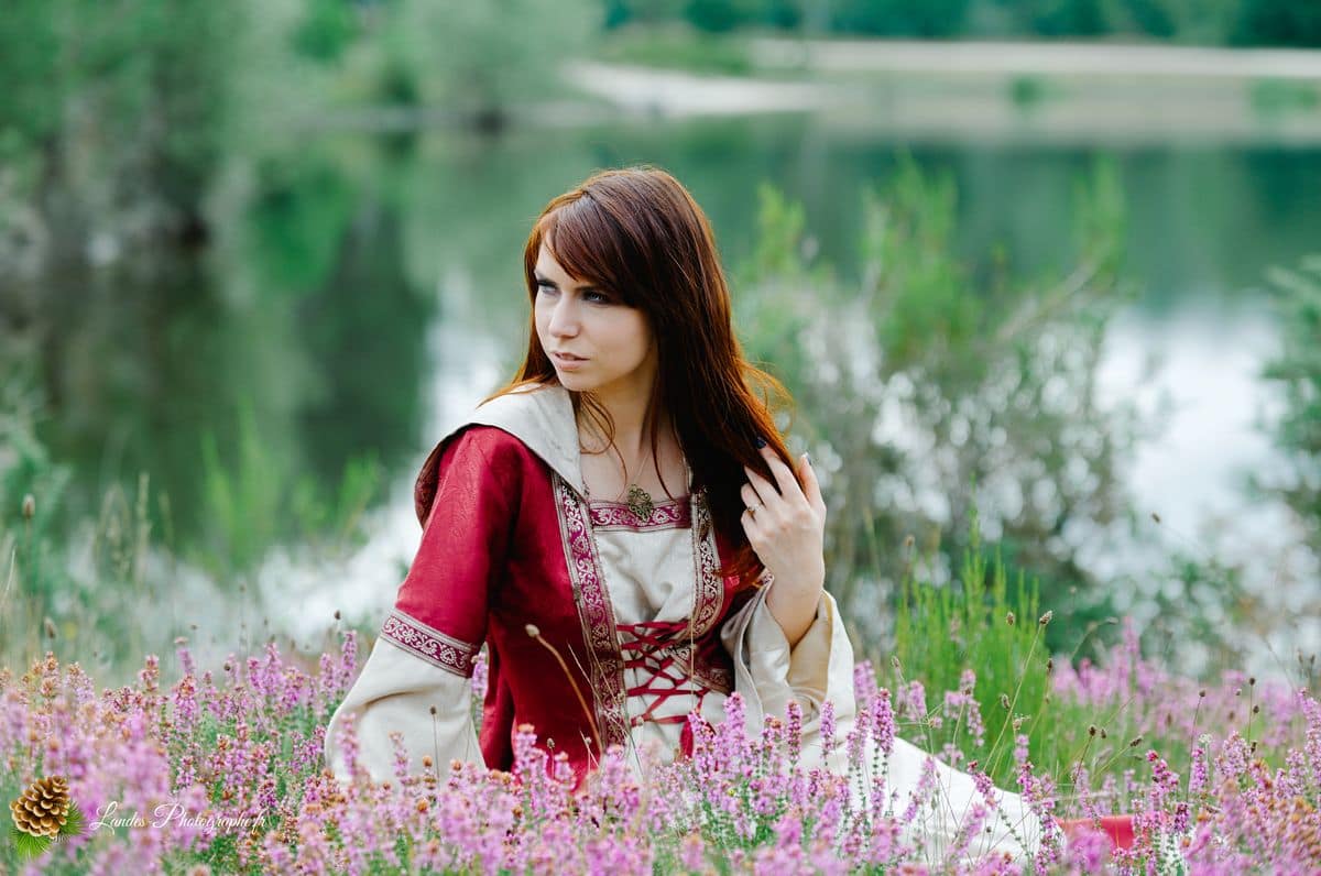 🏰 Époque et Élégance : Séance Photo Portrait Médiéval avec Agnès Médiéval