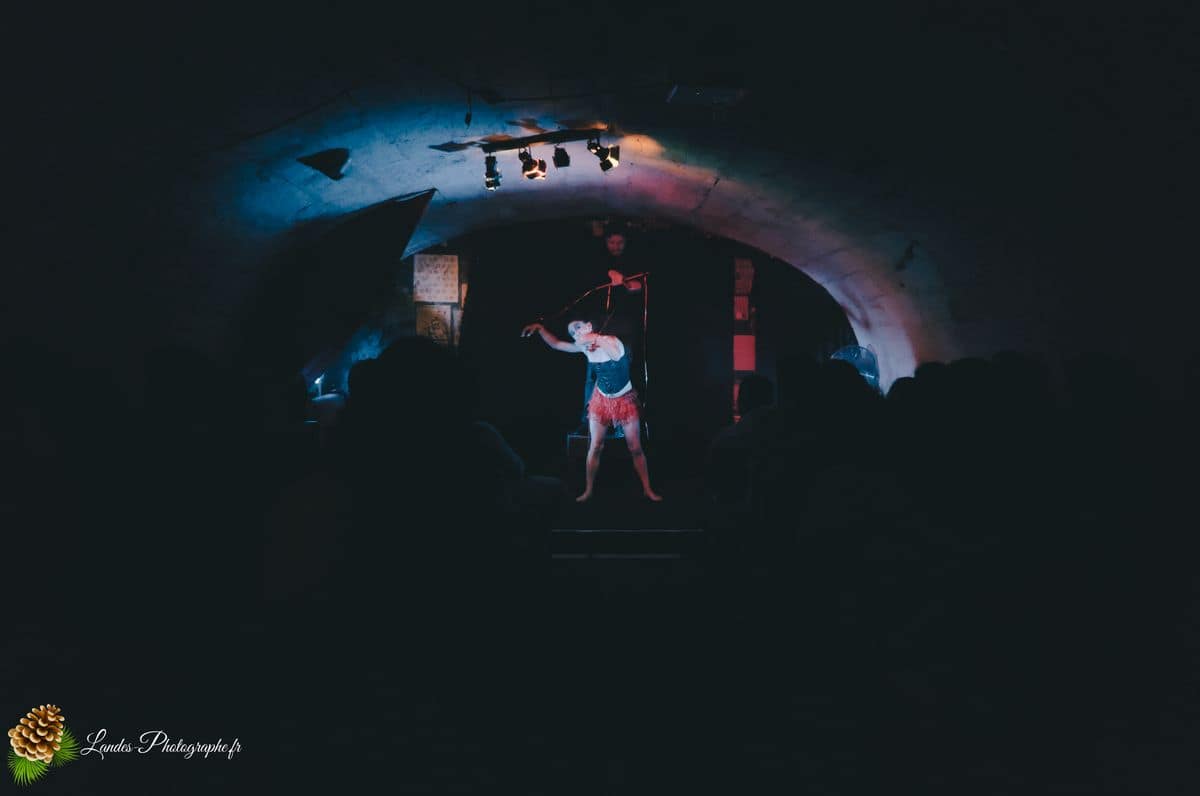 ✨ Extravagance et Glamour : The Divine Ladies – « Dans Tous Les Sens » The Divine Ladies : Dans Tous Les Sens