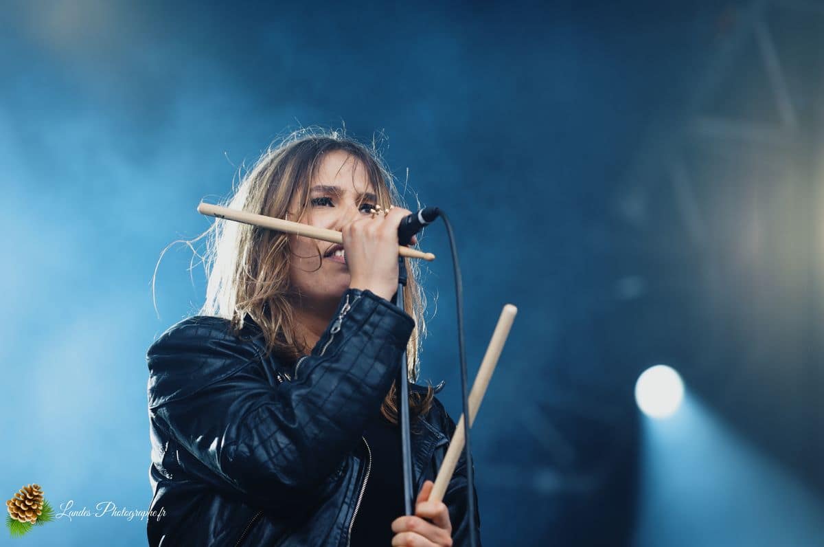 ⚡️ Izia au Festival Garorock 2012 : L'Explosion Rock en Scène Izia en concert au Festival Garorock 2012