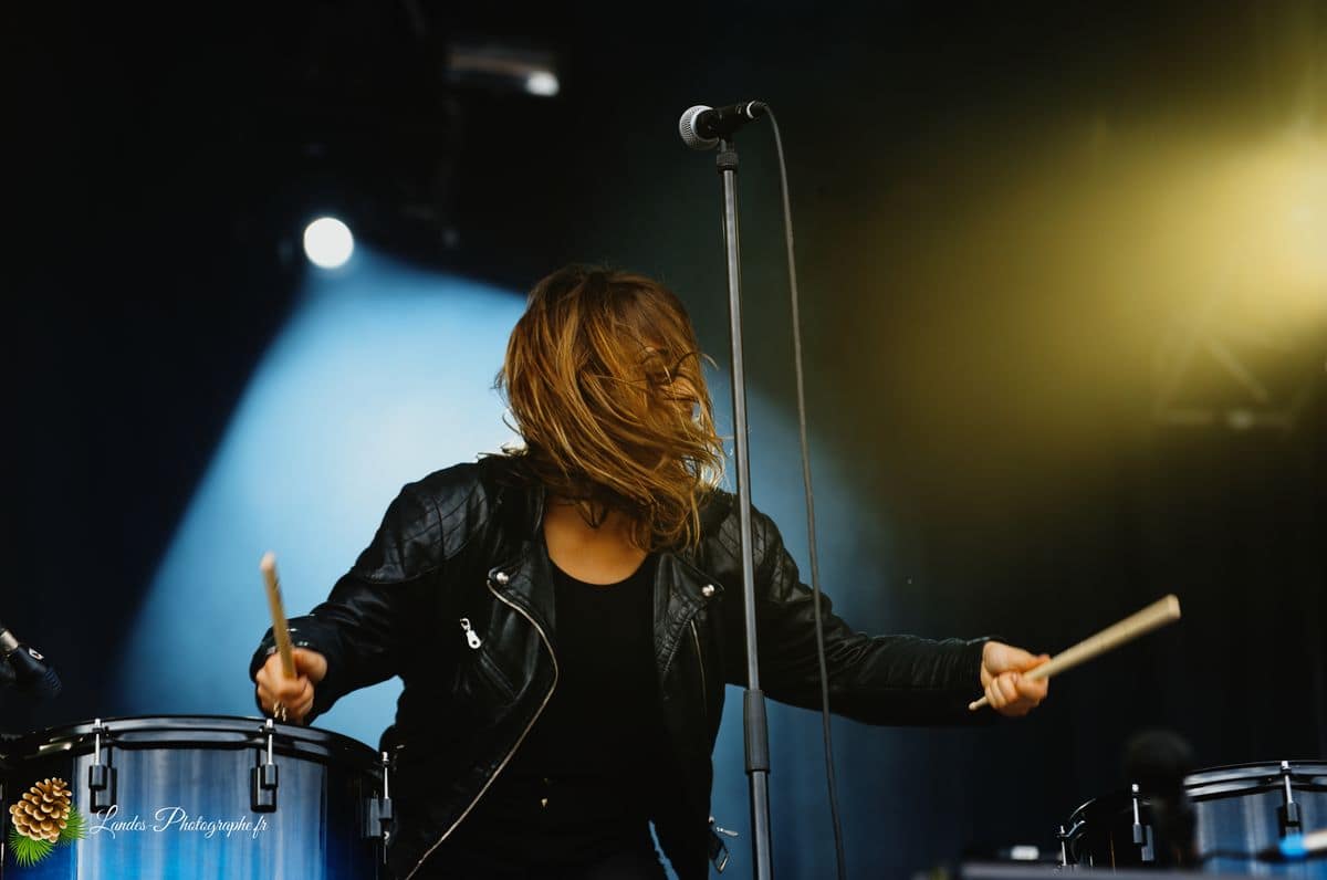 ⚡️ Izia au Festival Garorock 2012 : L'Explosion Rock en Scène Izia en concert au Festival Garorock 2012