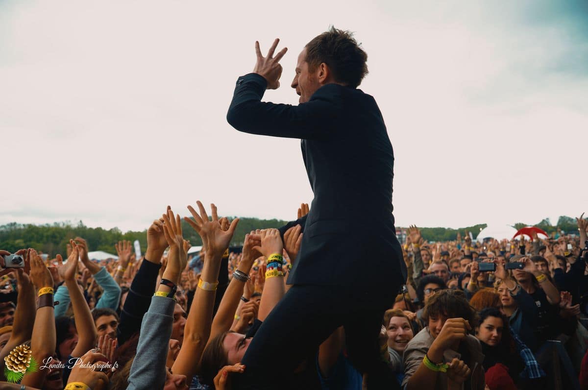 🎸 Dionysos en Concert au Garorock 2012 : La Folie Scénique de Mathias Malzieu Dionysos en concert au Festival Garorock 2012