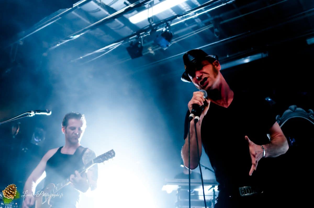 🎩 Le Baratin de la Joie au Big Fuzz 2011 : L'Élégance du Rock Noir à Jonzac Le Baratin de la Joie au Big Fuzz de Jonzac 2011