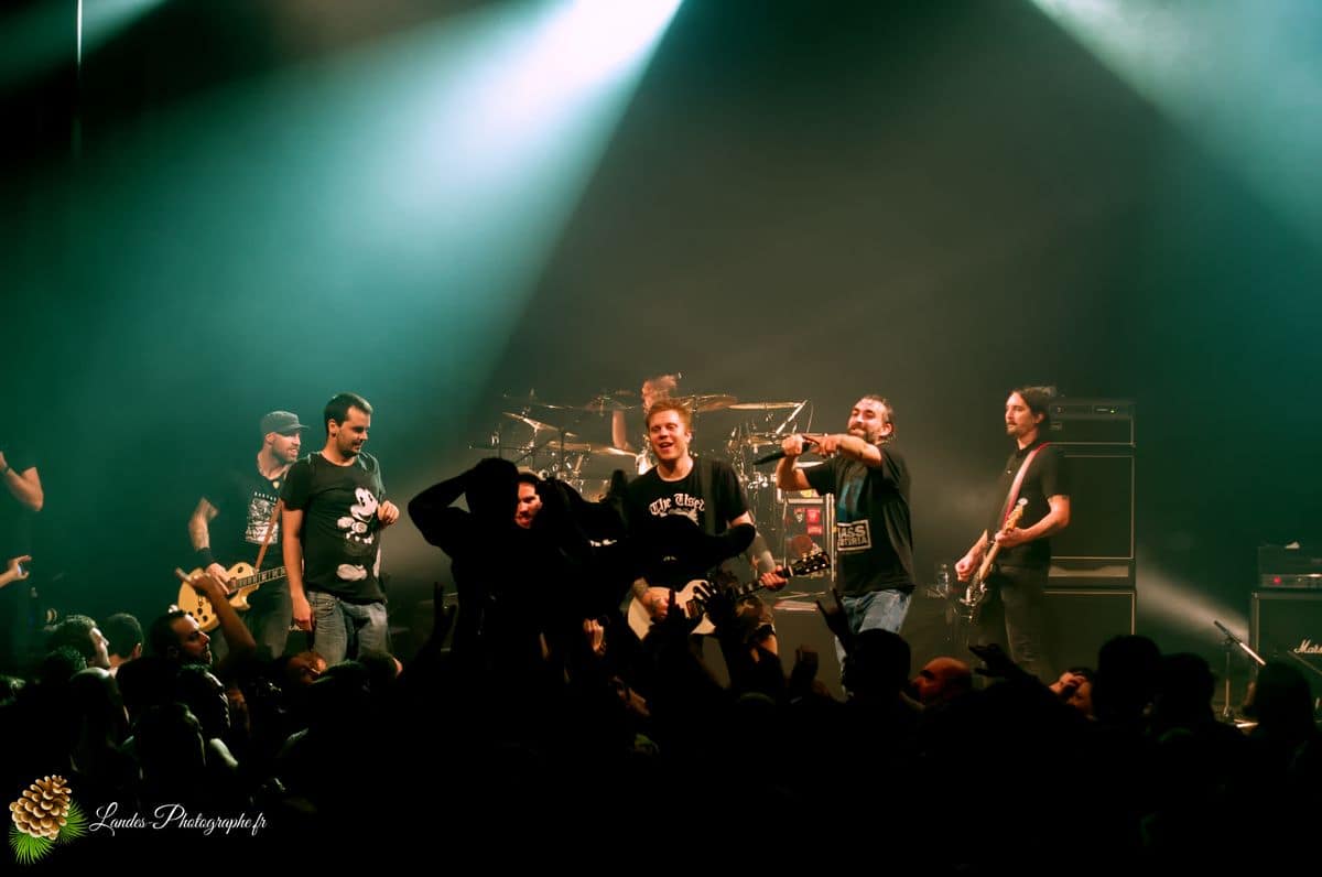 đ€ Reportage Immersion : Mass Hysteria, des Balances au Live Ă la Rock School Barbey Mass Hysteria en concert Ă la Rock School Barbey de Bordeaux