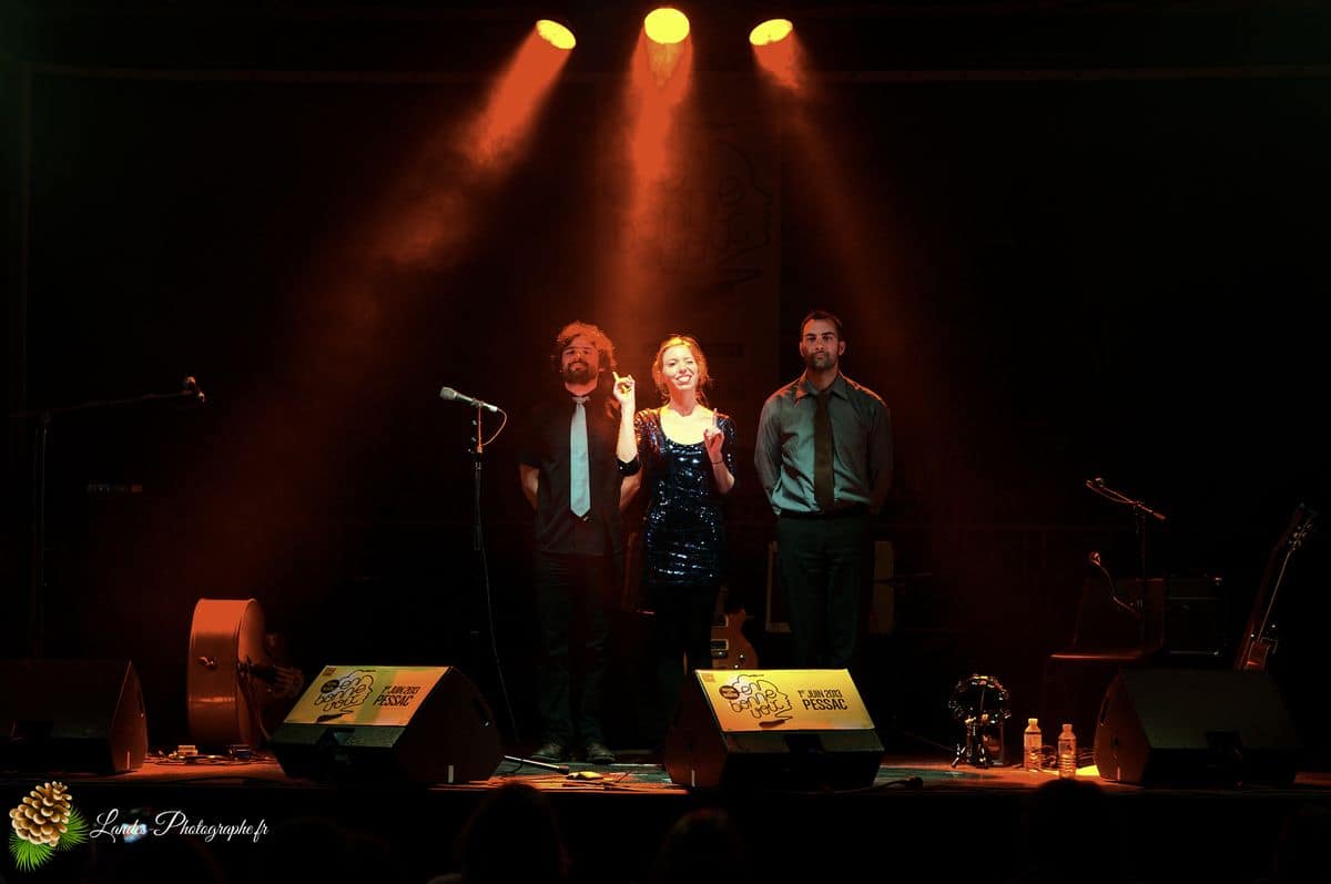 🎤 Liz Cherhal au Festival En Bonne Voix : Capturer l'Émotion Liz Cherhal en concert au Festival En Bonne Voix 2013