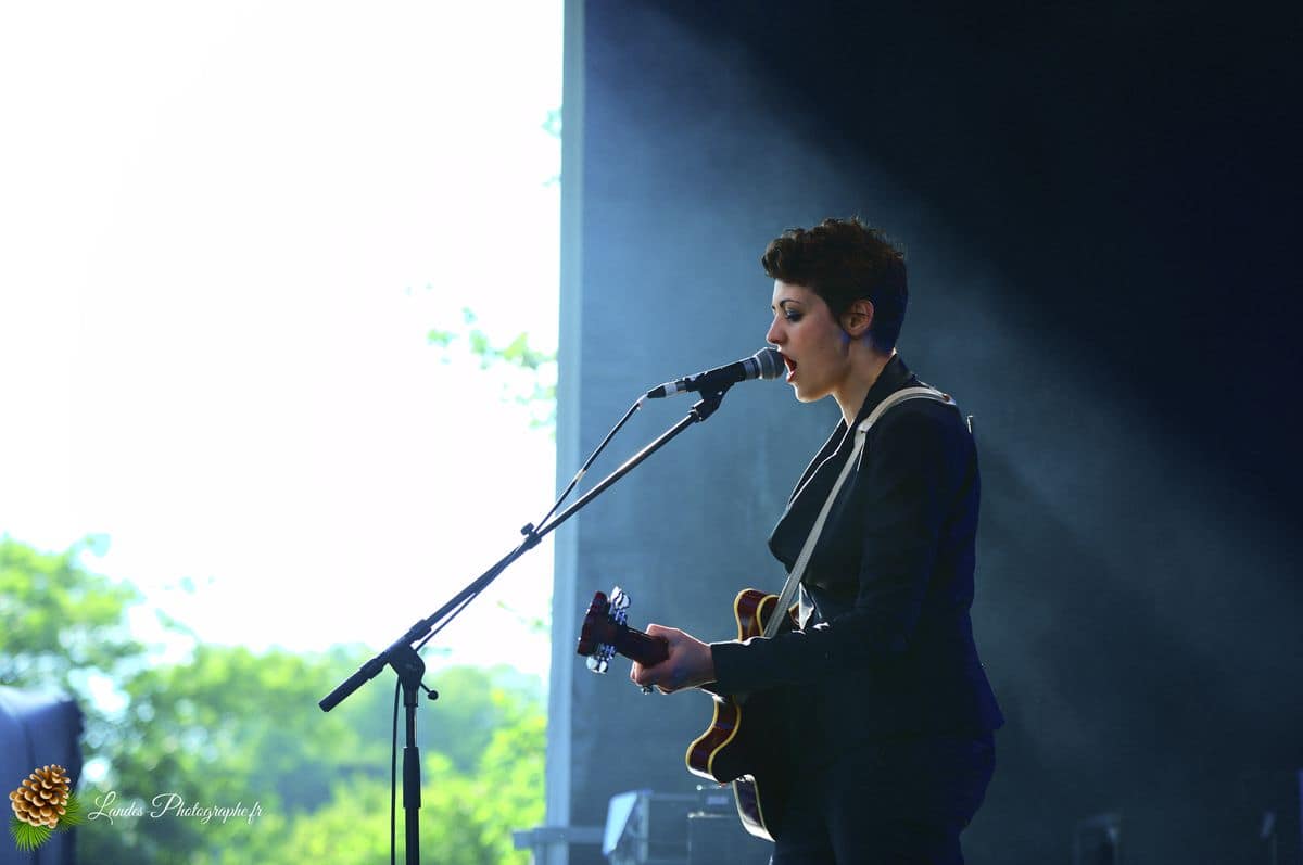 🎶 Mell en concert au Festival En Bonne Voix 2014 Mell en live au Festival En Bonne Voix 2014