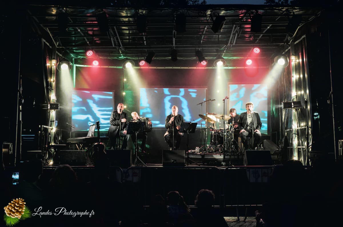 🎤 La Poésie du Sud-Ouest : Toulouse Con Tour au Festival En Bonne Voix 2016 Toulouse Con Tour en live au Festival En Bonne Voix 2016