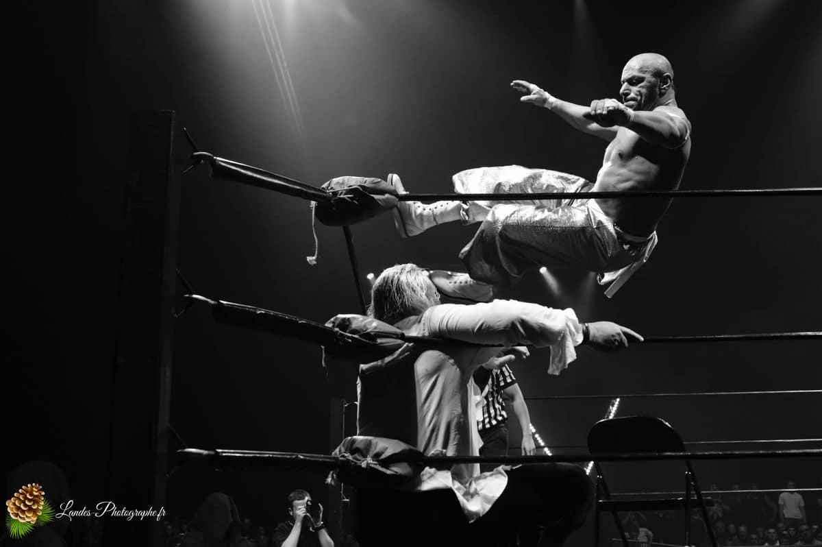 🤼 AWR European Tour 2009 : L'Explosion du Catch à Mériadeck ! AWR European Tour 2009 à la Patinoire Mériadeck de Bordeaux