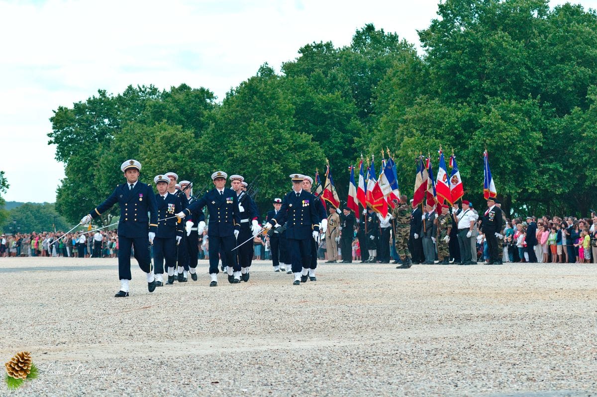 đ«đ· SolennitĂ© RĂ©publicaine : Reportage de la CĂ©rĂ©monie du 14 Juillet Ă Bordeaux CĂ©rĂ©monie du 14 Juillet Ă Bordeaux