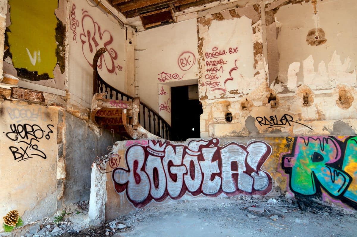 🏚️ L'Élégance Oubliée : la Chartreuse de Bel Sito Chartreuse de Bel Sito