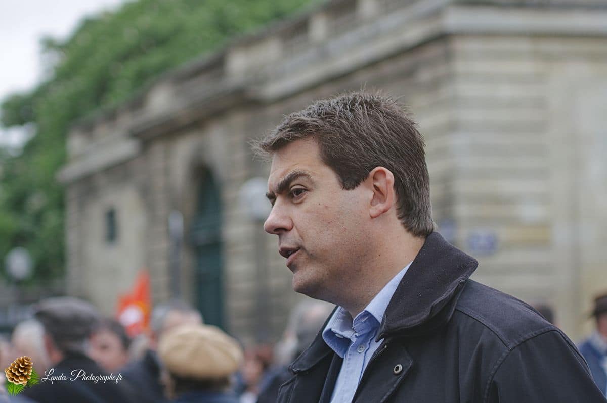 📰 Photojournalisme : Couverture de la Manifestation du 1er Mai à Bordeaux Manifestation du 1er Mai 2009