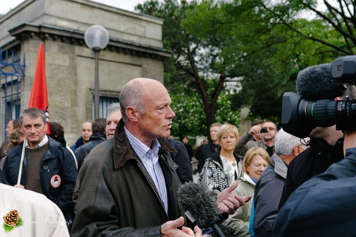 📰 Photojournalisme : Couverture de la Manifestation du 1er Mai à Bordeaux Manifestation du 1er Mai 2009