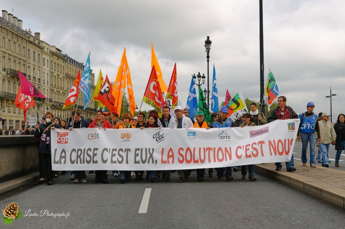 📰 Photojournalisme : Couverture de la Manifestation du 1er Mai à Bordeaux Manifestation du 1er Mai 2009