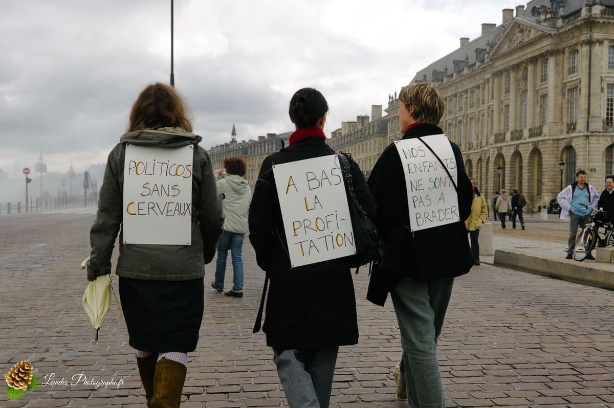 📰 Photojournalisme : Couverture de la Manifestation du 1er Mai à Bordeaux Manifestation du 1er Mai 2009