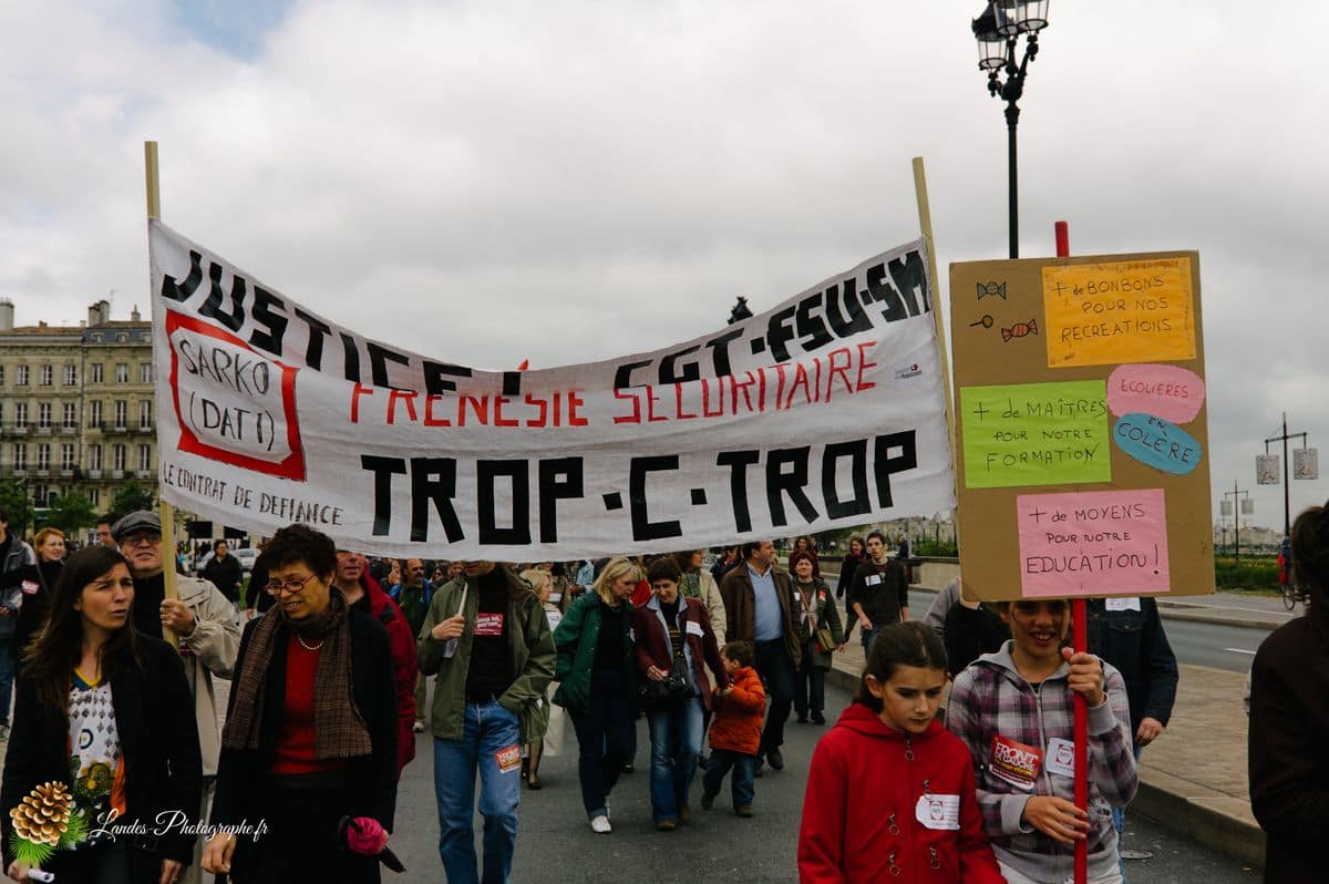 📰 Photojournalisme : Couverture de la Manifestation du 1er Mai à Bordeaux Manifestation du 1er Mai 2009
