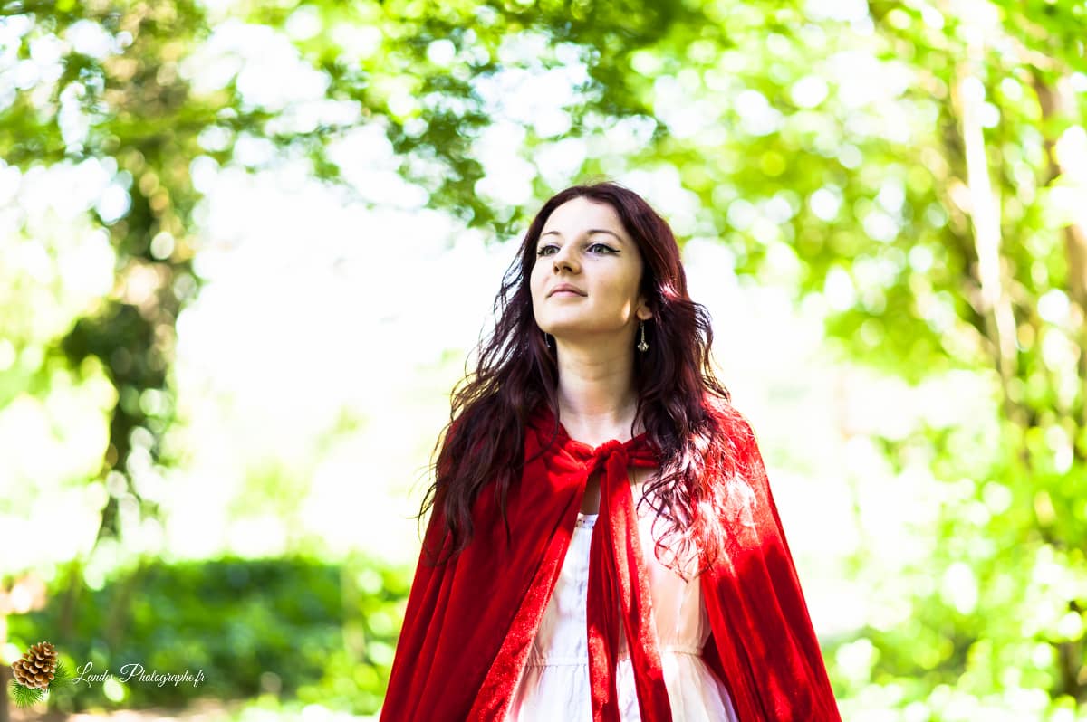 🌲 Le Petit Chaperon Rouge : Une Réinterprétation Mystérieuse avec Ornella Le Petit Chaperon Rouge