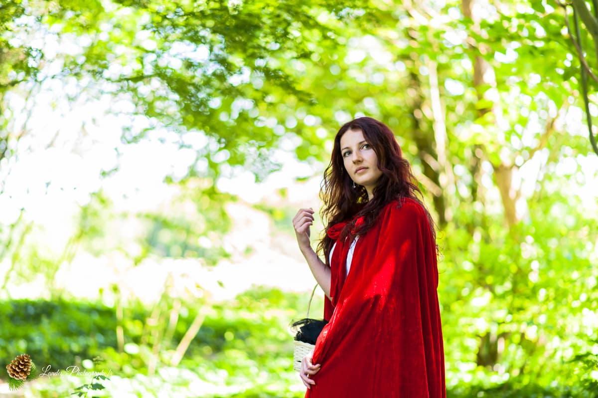 🌲 Le Petit Chaperon Rouge : Une Réinterprétation Mystérieuse avec Ornella Le Petit Chaperon Rouge