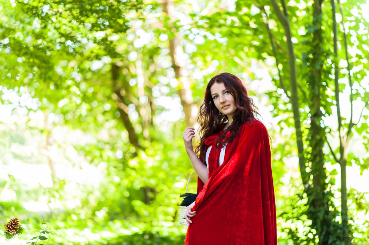 🌲 Le Petit Chaperon Rouge : Une Réinterprétation Mystérieuse avec Ornella Le Petit Chaperon Rouge