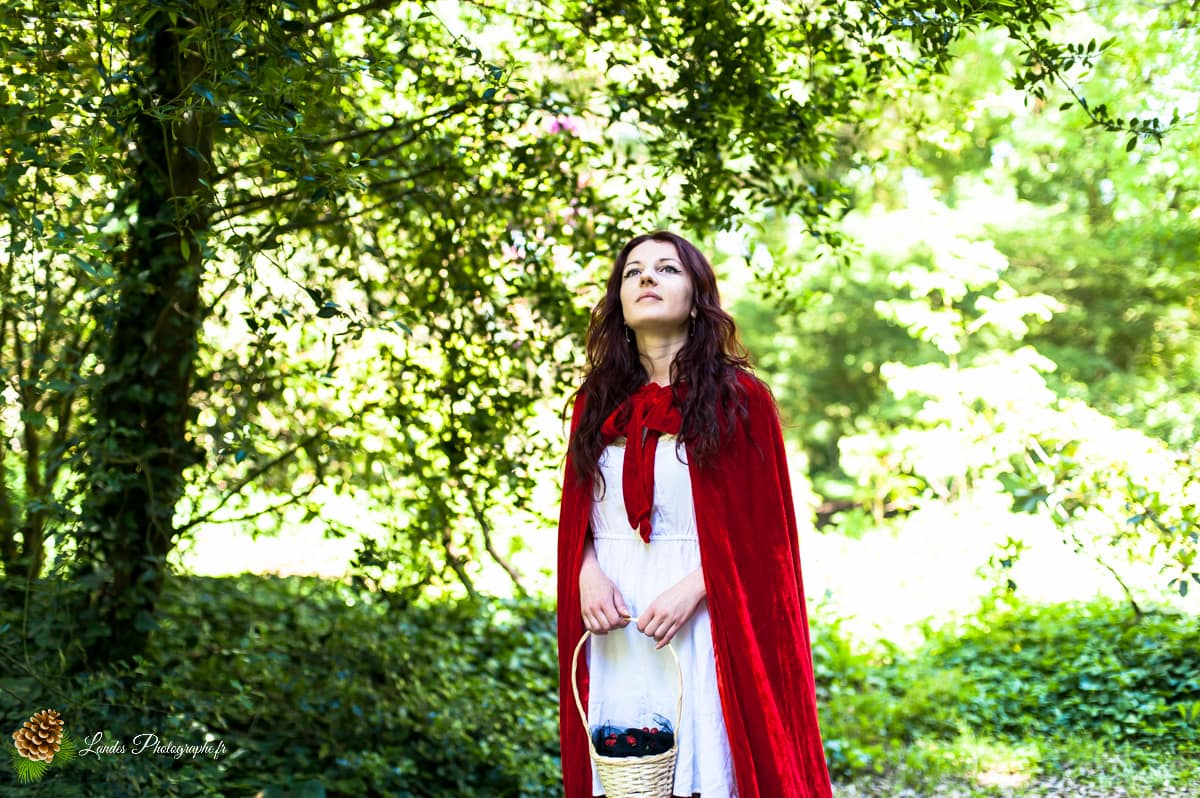 🌲 Le Petit Chaperon Rouge : Une Réinterprétation Mystérieuse avec Ornella Le Petit Chaperon Rouge