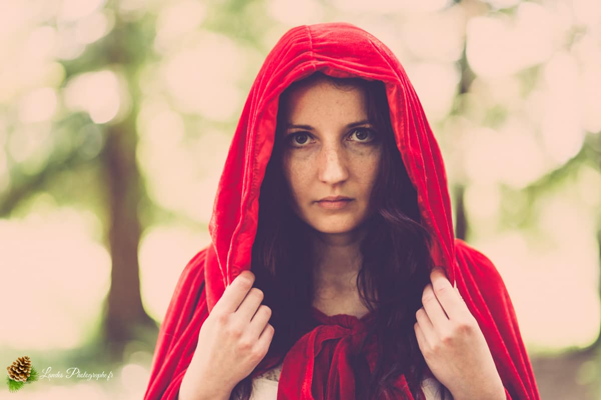 🌲 Le Petit Chaperon Rouge : Une Réinterprétation Mystérieuse avec Ornella Le Petit Chaperon Rouge