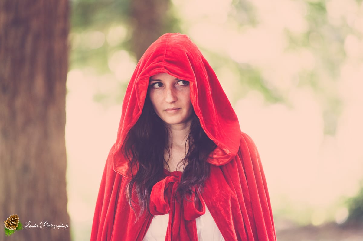 🌲 Le Petit Chaperon Rouge : Une Réinterprétation Mystérieuse avec Ornella Le Petit Chaperon Rouge