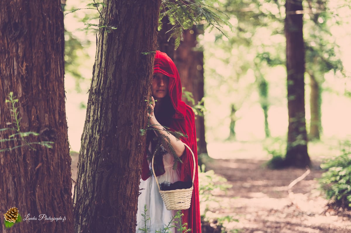 🌲 Le Petit Chaperon Rouge : Une Réinterprétation Mystérieuse avec Ornella Le Petit Chaperon Rouge